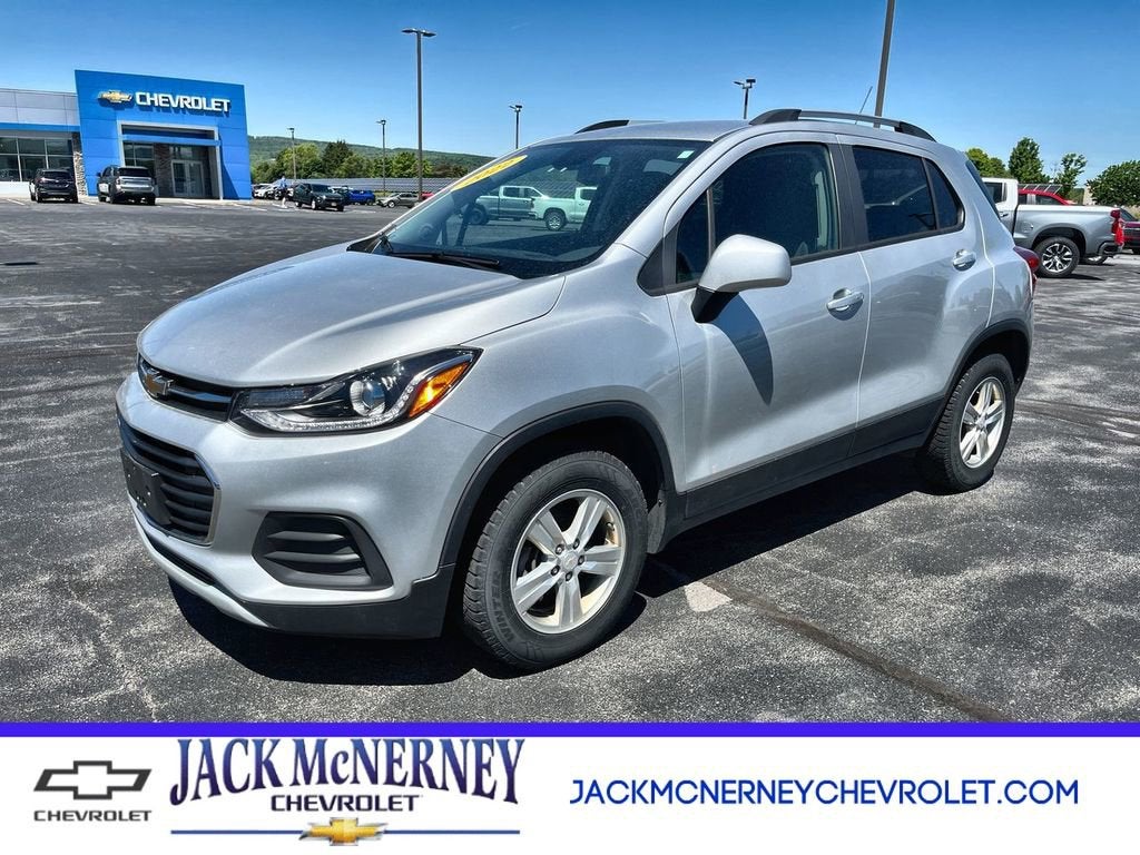2022 Chevrolet Trax LT in Silver Ice Metallic — front three-quarter view